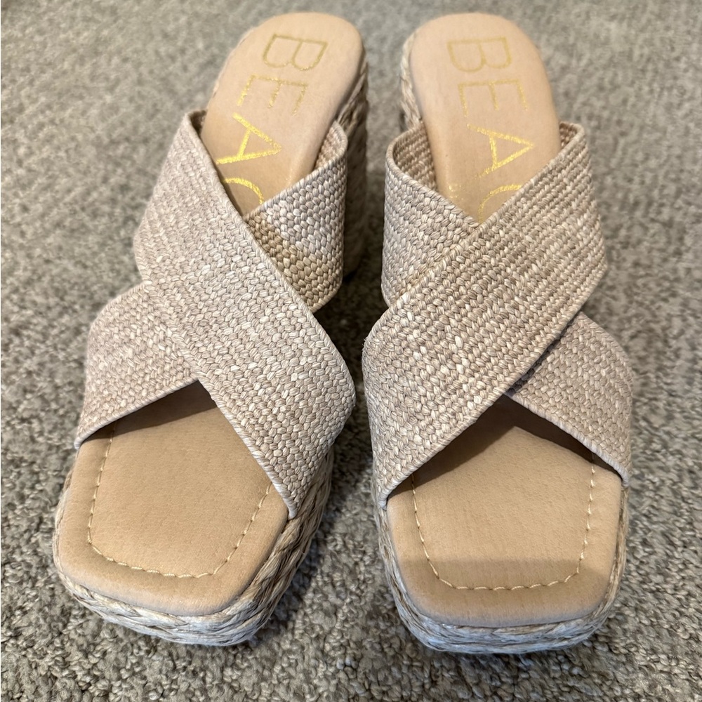 Stylish Woven Wedge Sandals sz: 37